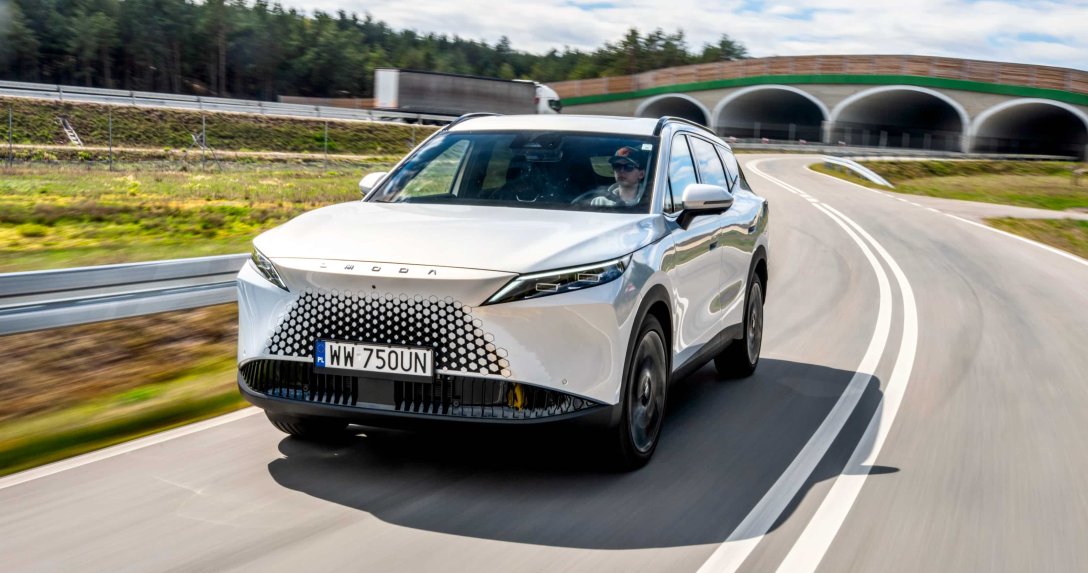 Omoda 7 Super Hybrid – czy powtórzy sukces „piątki”? | TEST