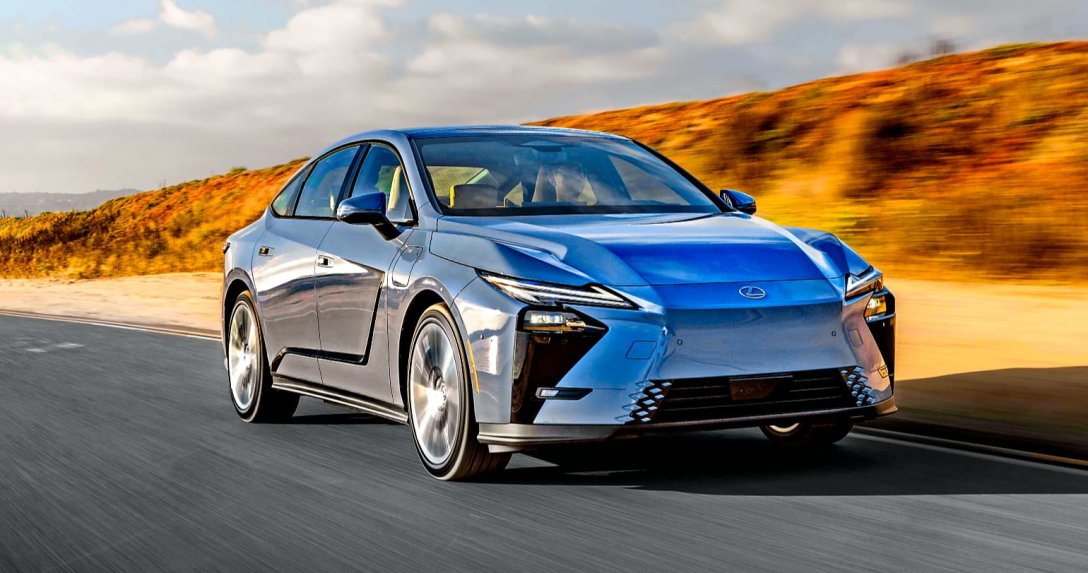 Nowy Lexus ES – flagowa limuzyna marki ma dużo atutów, ale jest też coś do poprawy | Pierwsza jazda