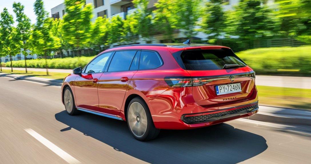 Volkswagen Passat 2.0 TDI 4Motion R-Line Plus przód