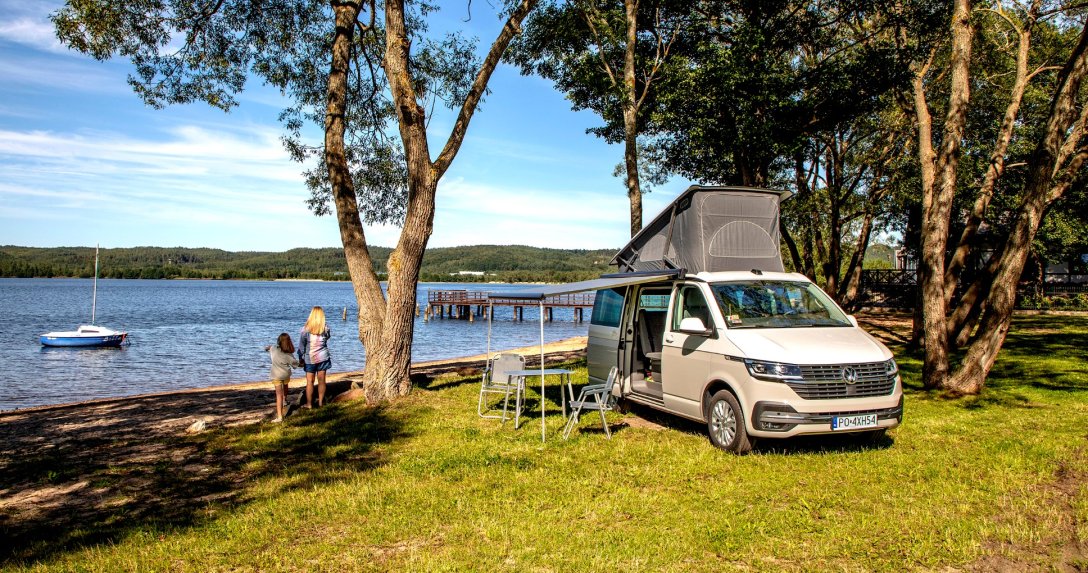 Kamper na kempingu