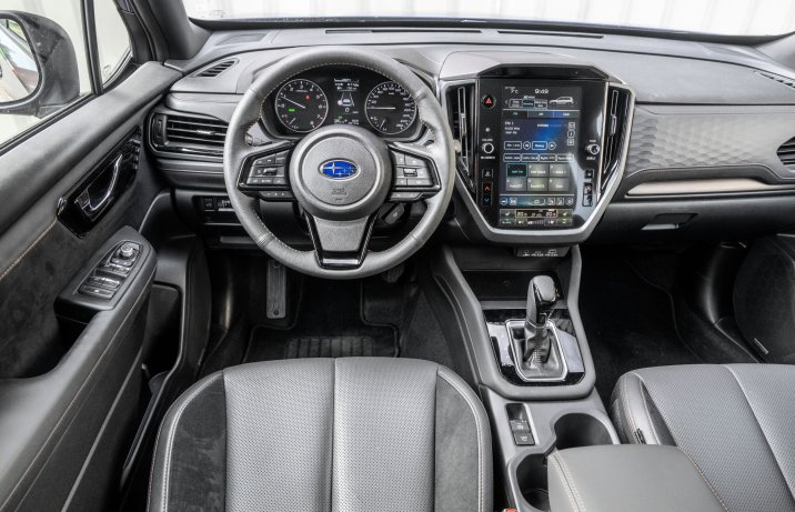 Subaru Forester - kokpit