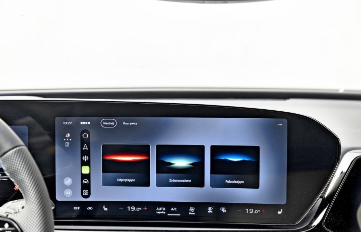 Audi A6 Limousine TFSI quattro S tronic (2026) - test - tryby nastroju