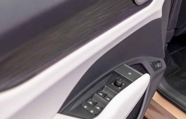 Skoda Peaq – panel na drzwiach