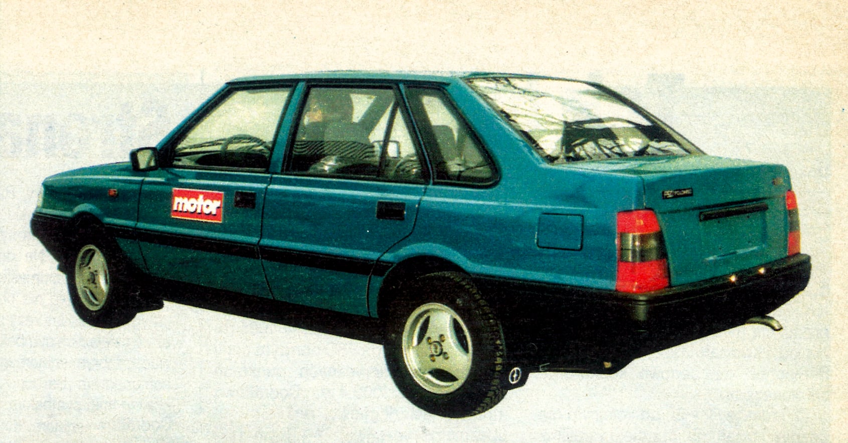 polonez-sedan-1996-tyl