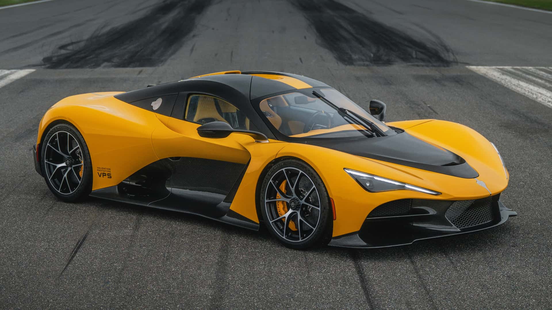 zenvo-aurora-tur-front-34