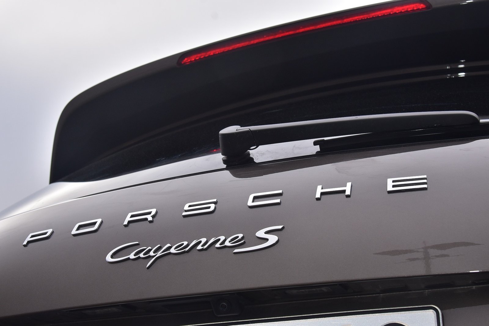 porsche-cayenne-ii-s-logo-tyl[1]