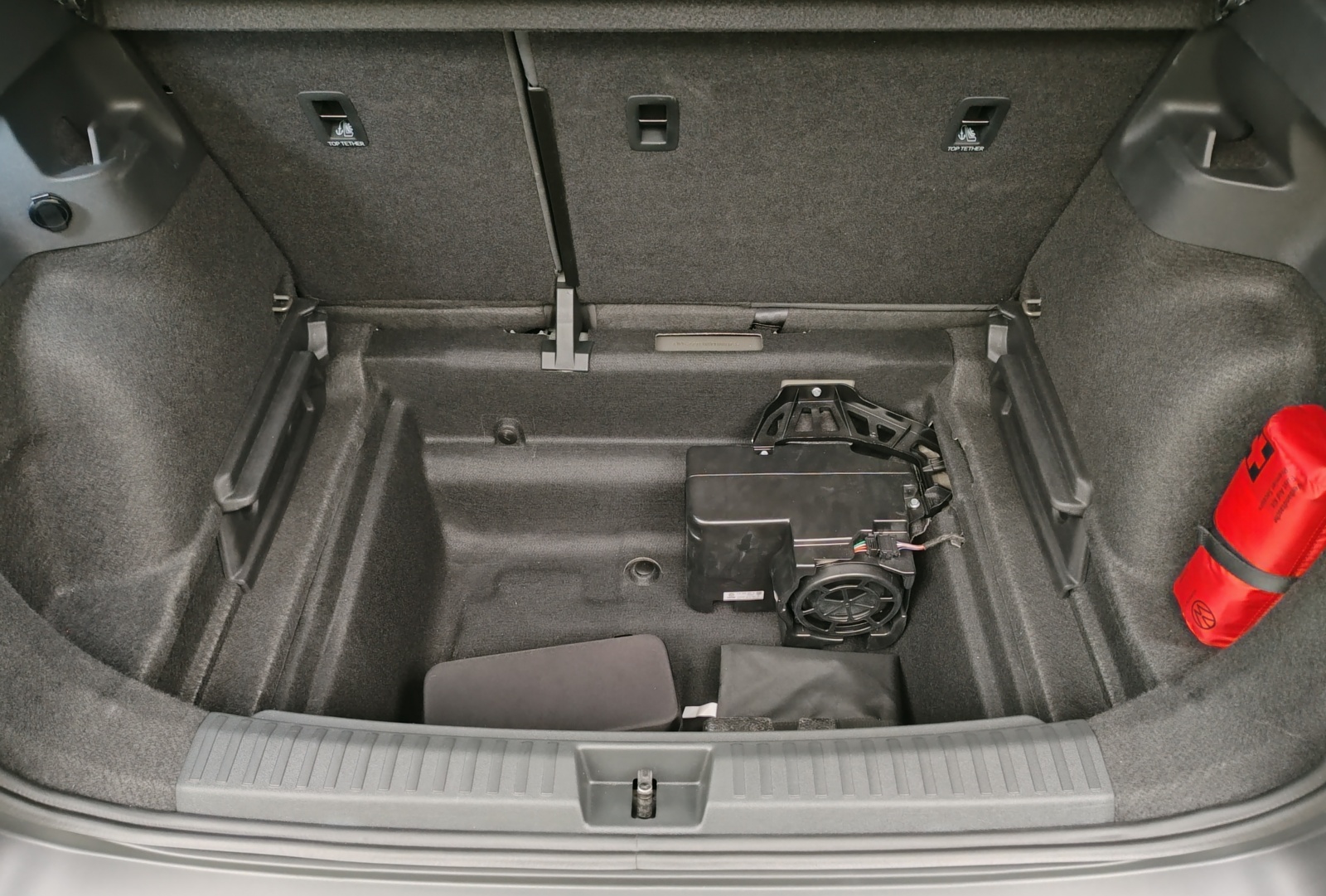 volkswagen-id-cross-bagaznik