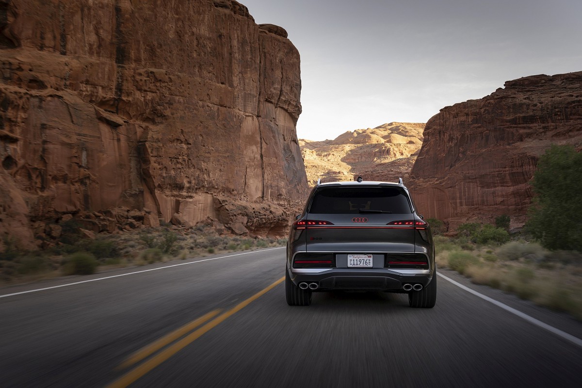 Audi Q9 (6)