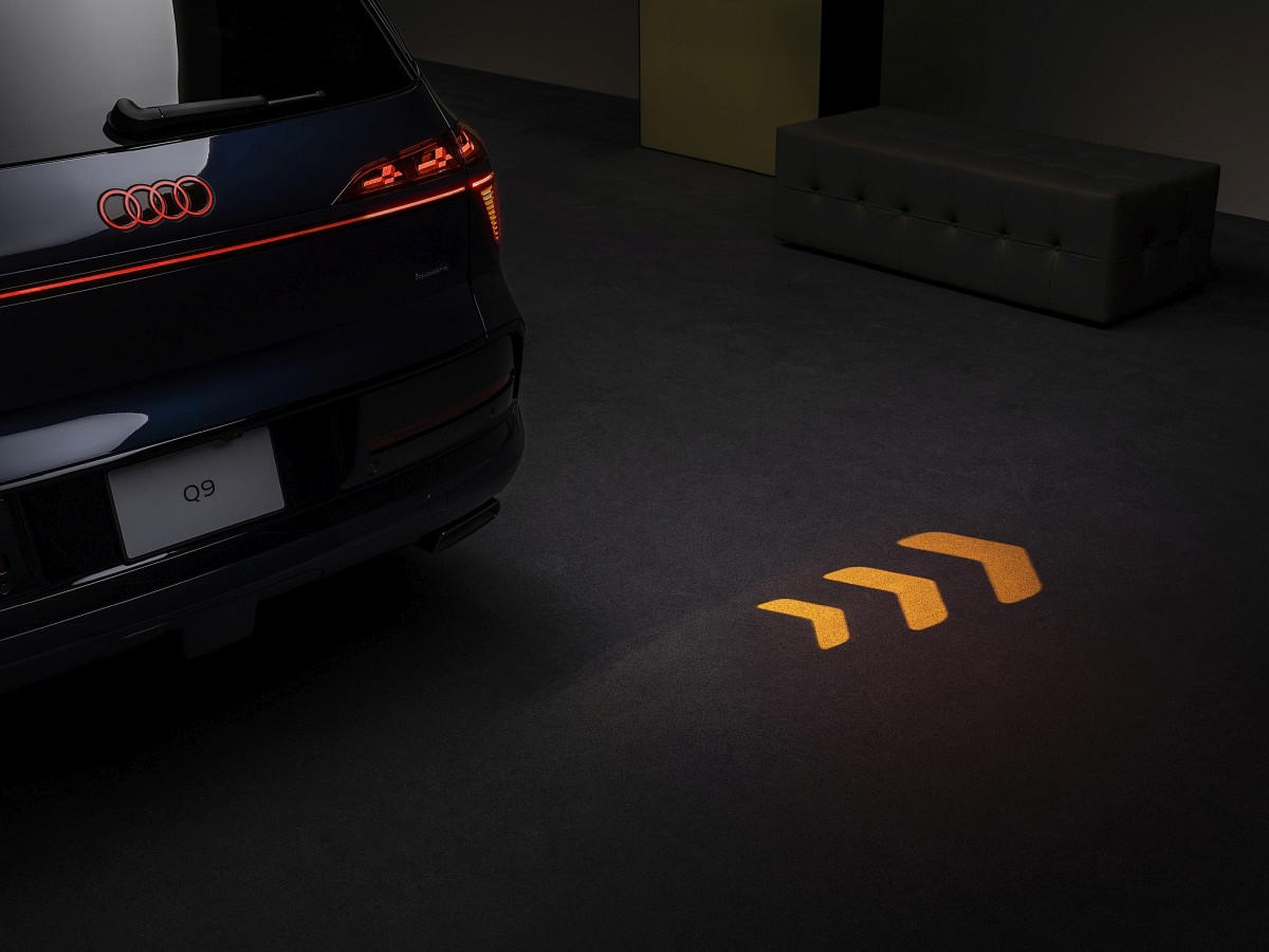 Audi Q9 (18)