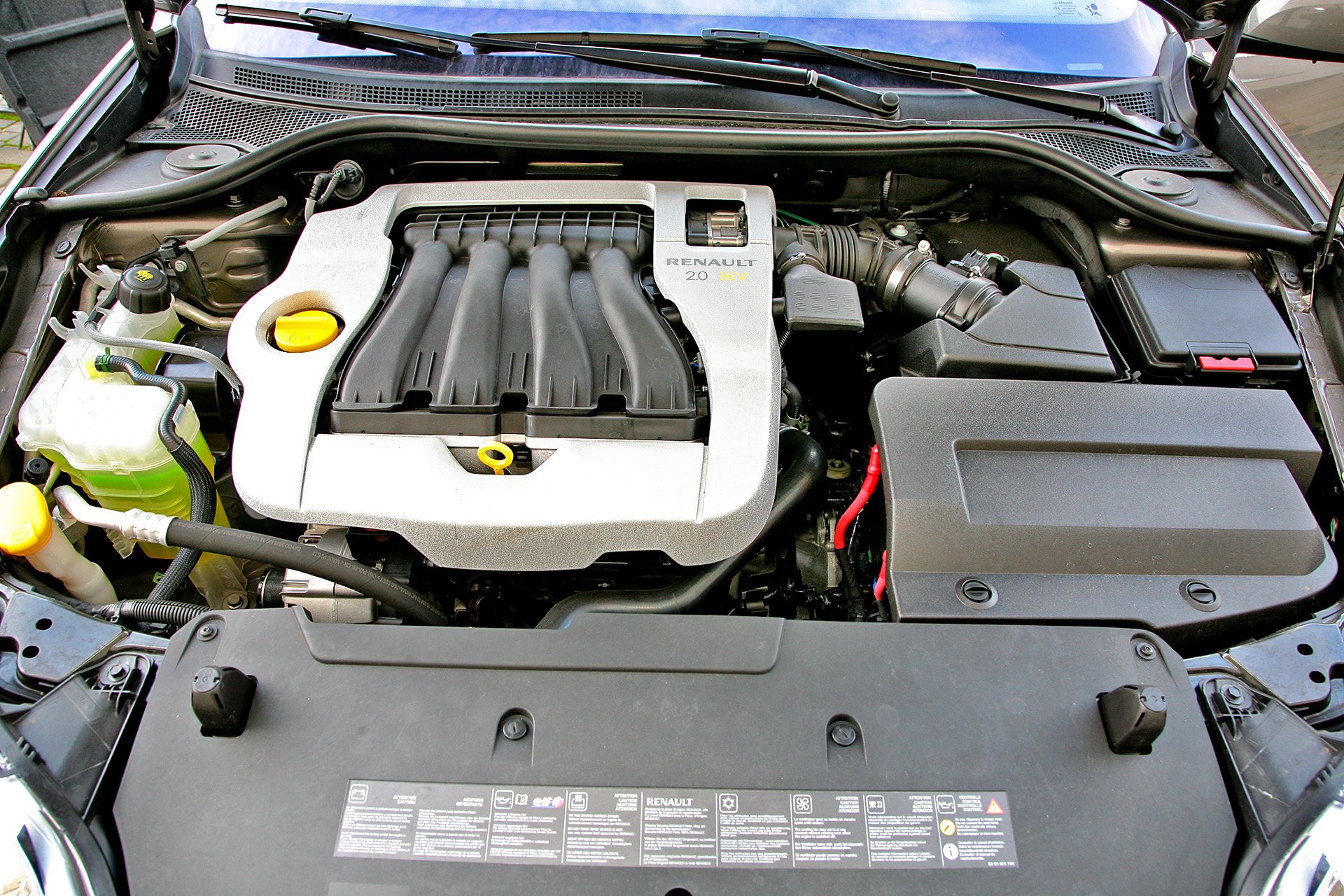 nissan-renault-2-0-16v-udany-silnik