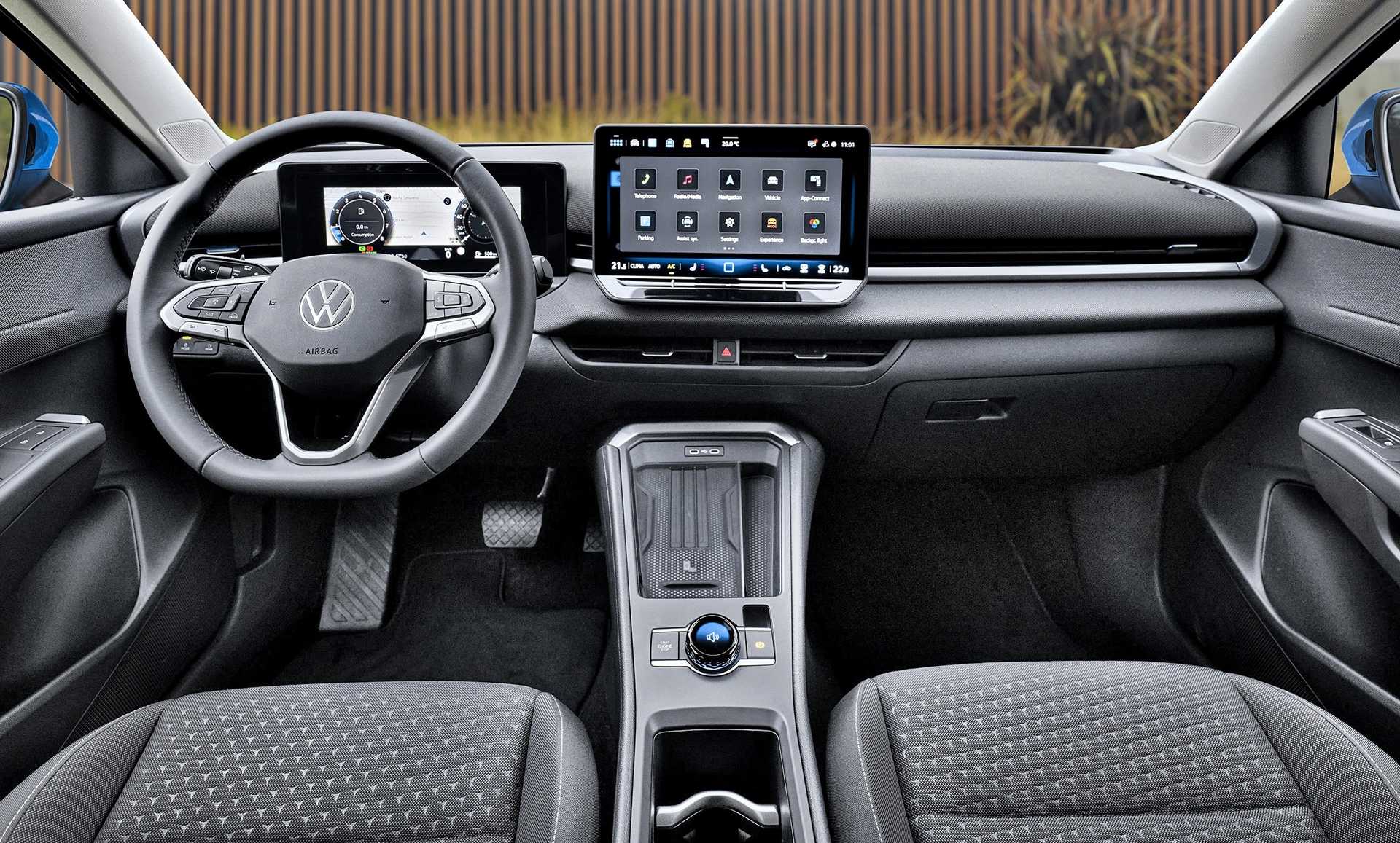 volkswagen-t-roc-wnetrze-kokpit