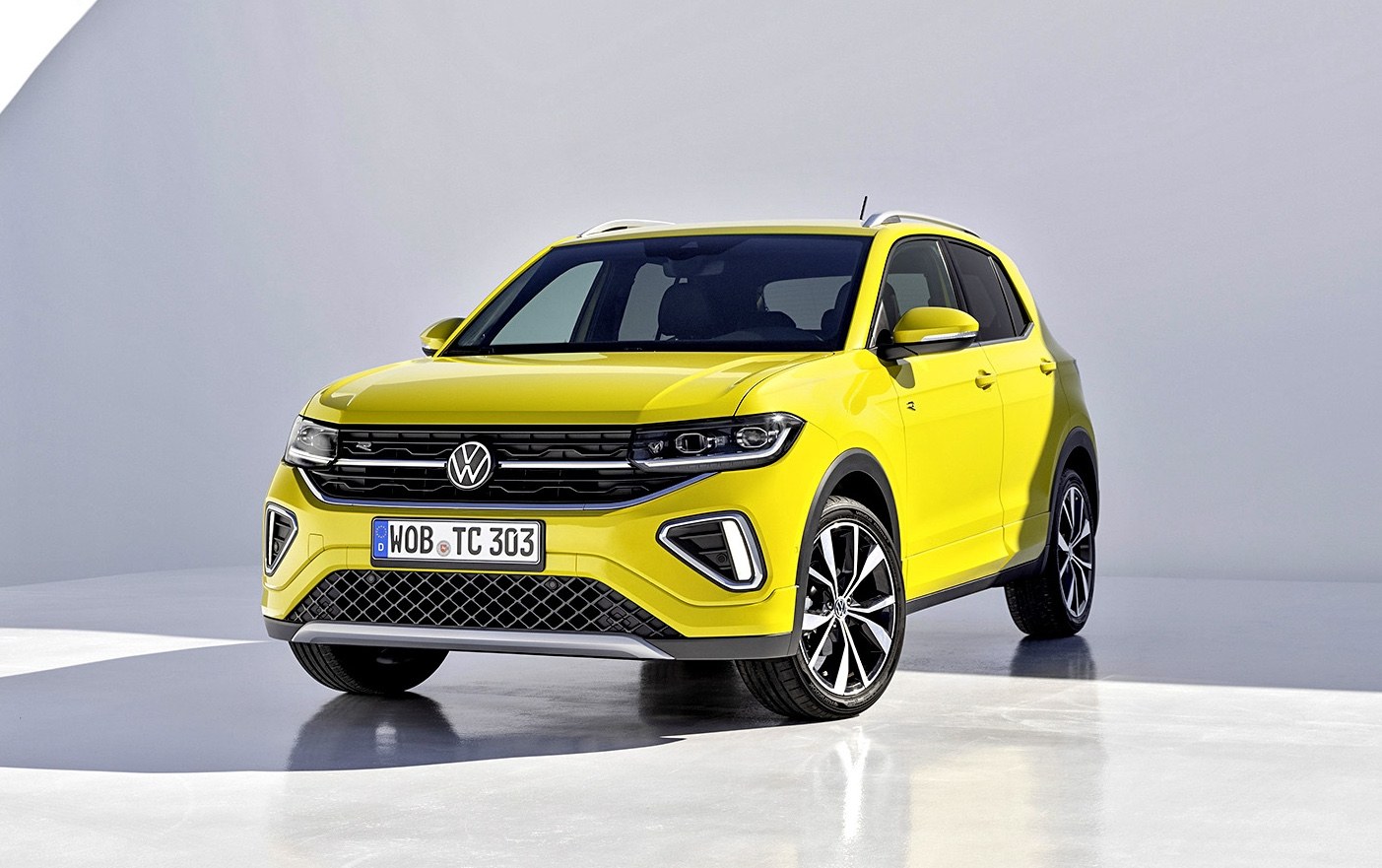 volkswagen-t-cross-przod-bok-studio