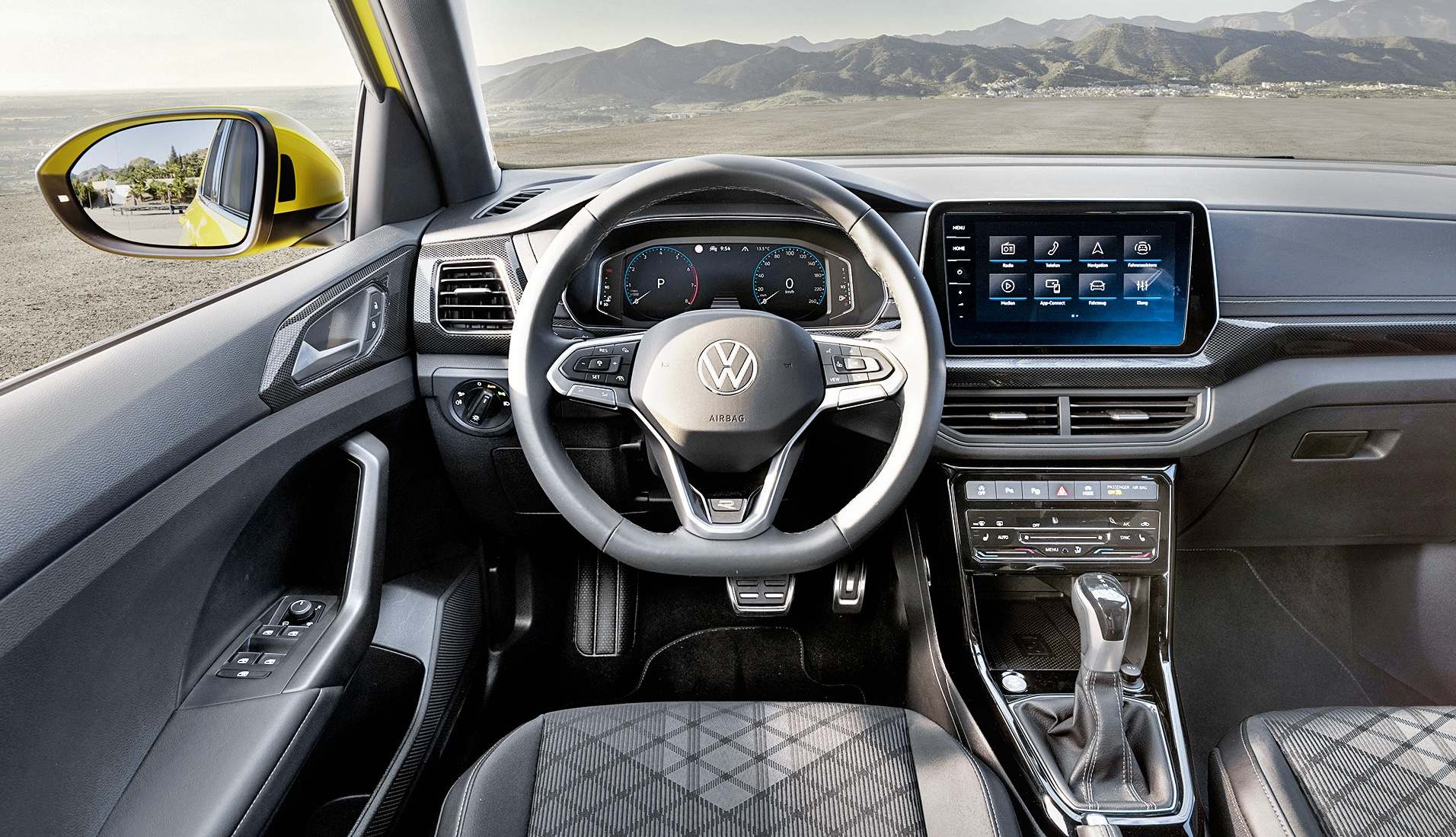 volkswagen-t-cross-wnetrze-kokpit