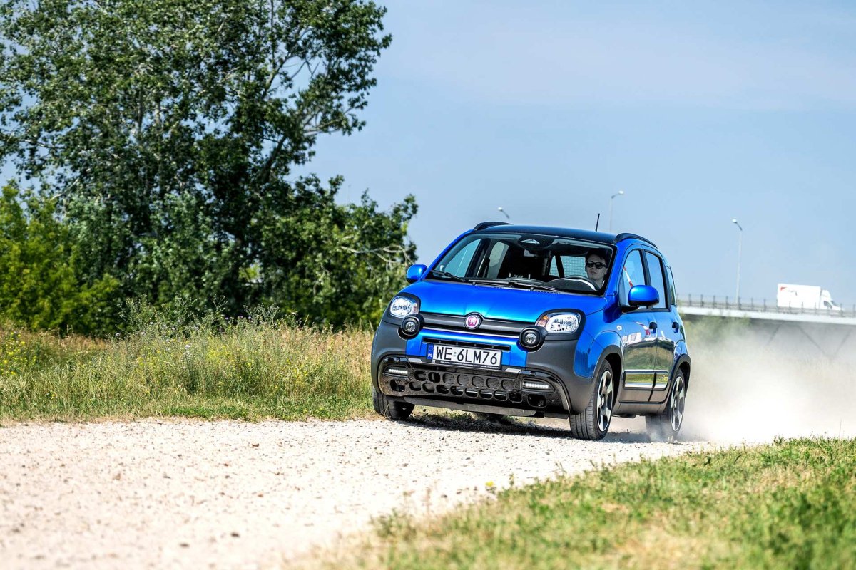 Fiat Pandina Hybrid 1.0 GSE 65 to w tej chwili najtańsze auto w Polsce. Jak jeździ? | TEST