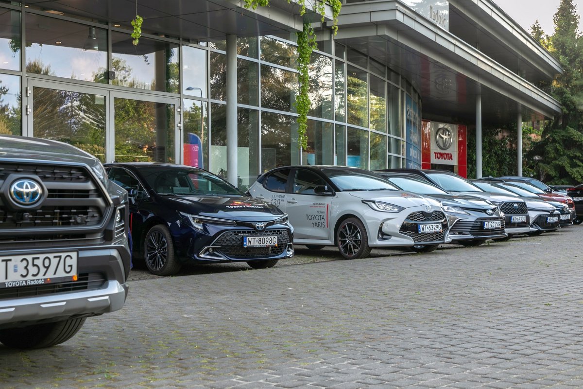 Młode auta używane u dealerów. Corolla najczęściej przyciąga uwagę kupujących