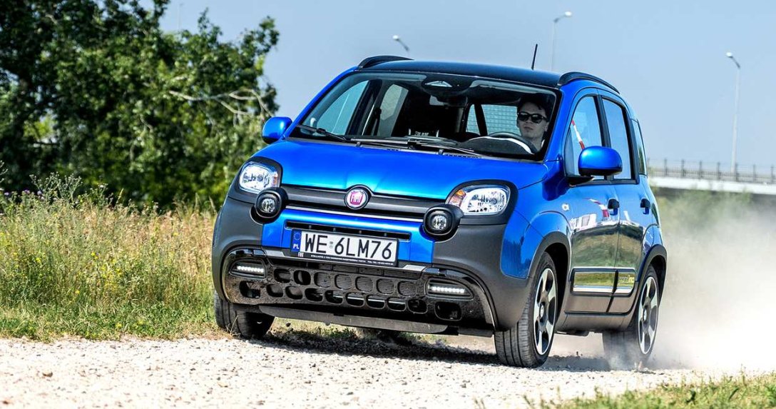 Fiat Pandina Hybrid 1.0 GSE 65 to w tej chwili najtańsze auto w Polsce. Jak jeździ? | TEST