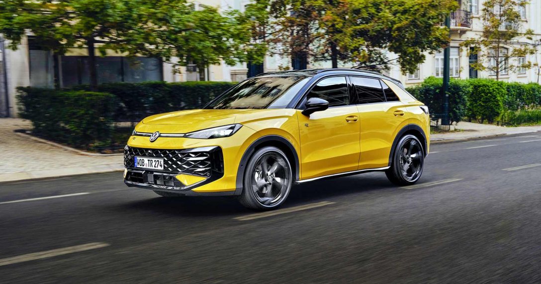 Volkswagen T-Roc – przód w ruchu w mieście