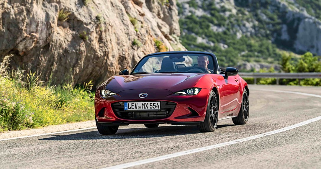 Nowa Mazda MX-5 będzie (także) elektryczna? Potwierdził to sam prezes marki