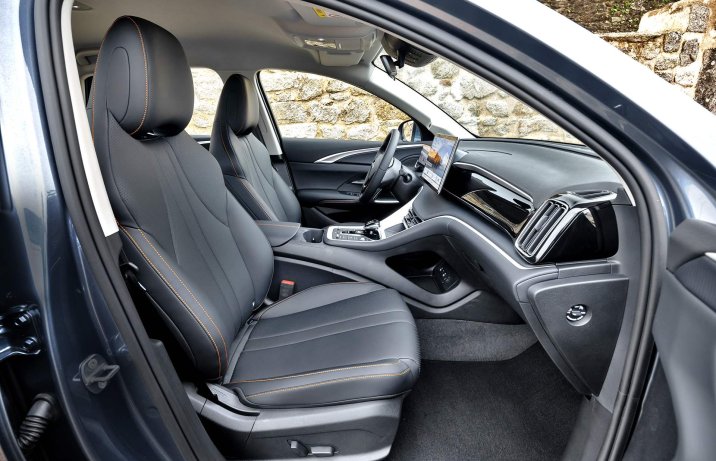 BYD Sealion 5 DM-i – wnętrze, fotele
