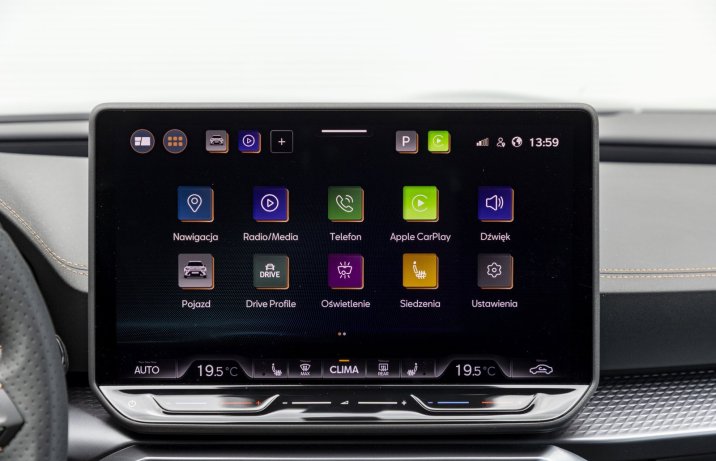 Cupra Formentor 1.5 eTSI DSG (2026) - test - menu systemu multimedialnego