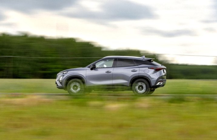 Omoda 5 Hybrid (2026) - test - bok