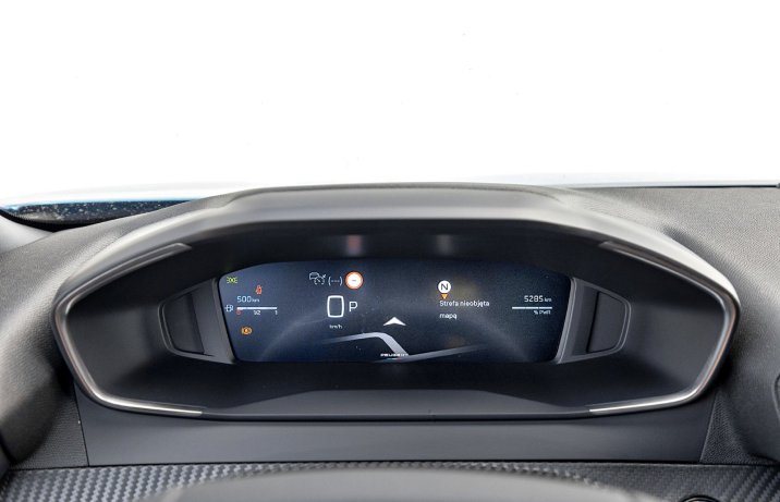 Peugeot 2008 Hybrid 145 e-DCS6 (2026) - test - cyfrowe wskaźniki