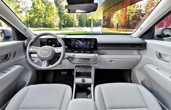 Hyundai Kona – wnętrze, kokpit