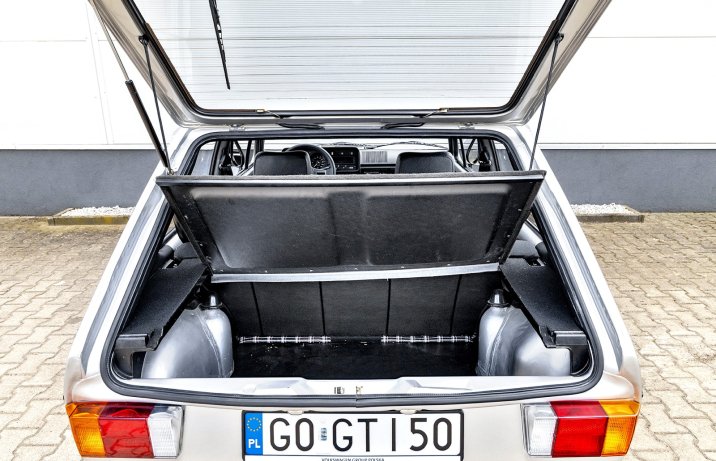 Volkswagen Golf I GTI (1977) – bagażnik