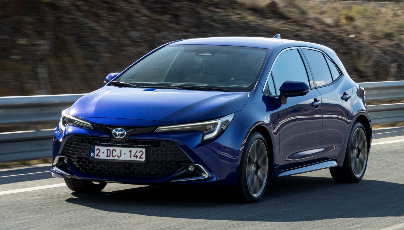 toyota-corolla-przod