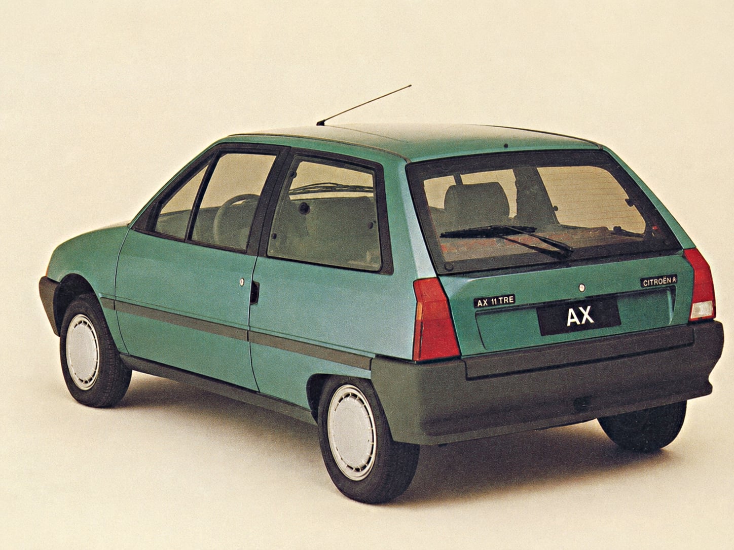 citroen-ax-1986-tyl-bok