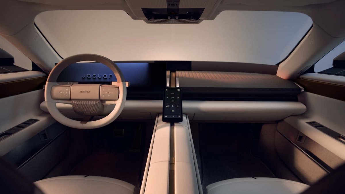 Jaguar pokazał wnętrze Type 01. Jest równie kontrowersyjne co nadwozie