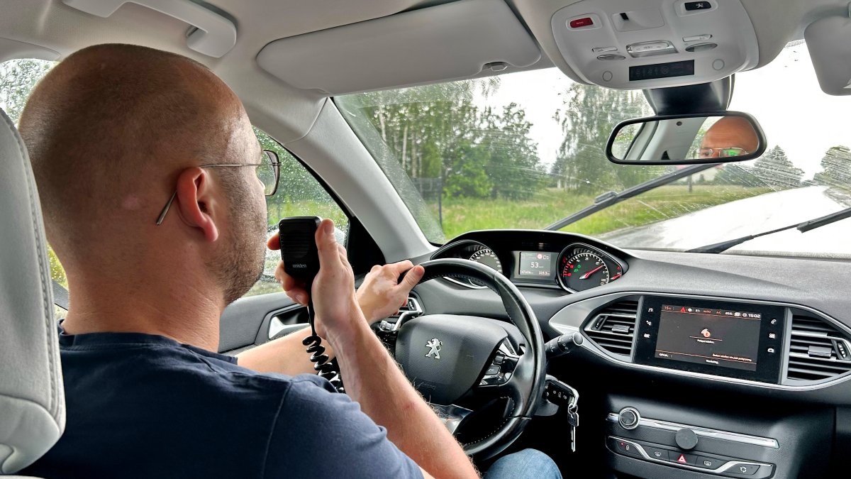 Czy CB-radio wciąż się przydaje? Sprawdziliśmy, co słychać na kanale 19
