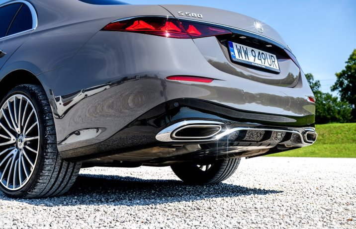 Mercedes S 580 (2026) - test - układ wydechowy