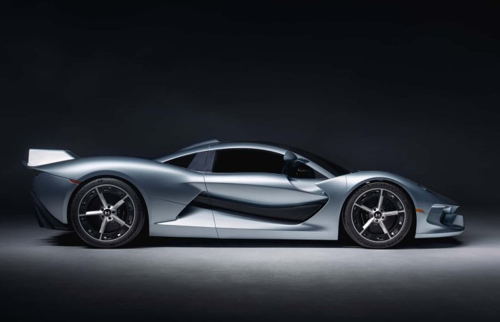 Hennessey Blackbird – bok