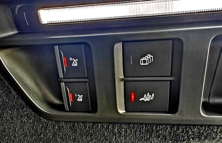Audi Q7 – wnętrze, panel przycisków