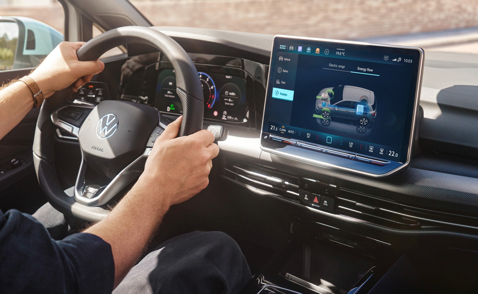 volkswagen-golf-hybrid-deska-rozdzielcza