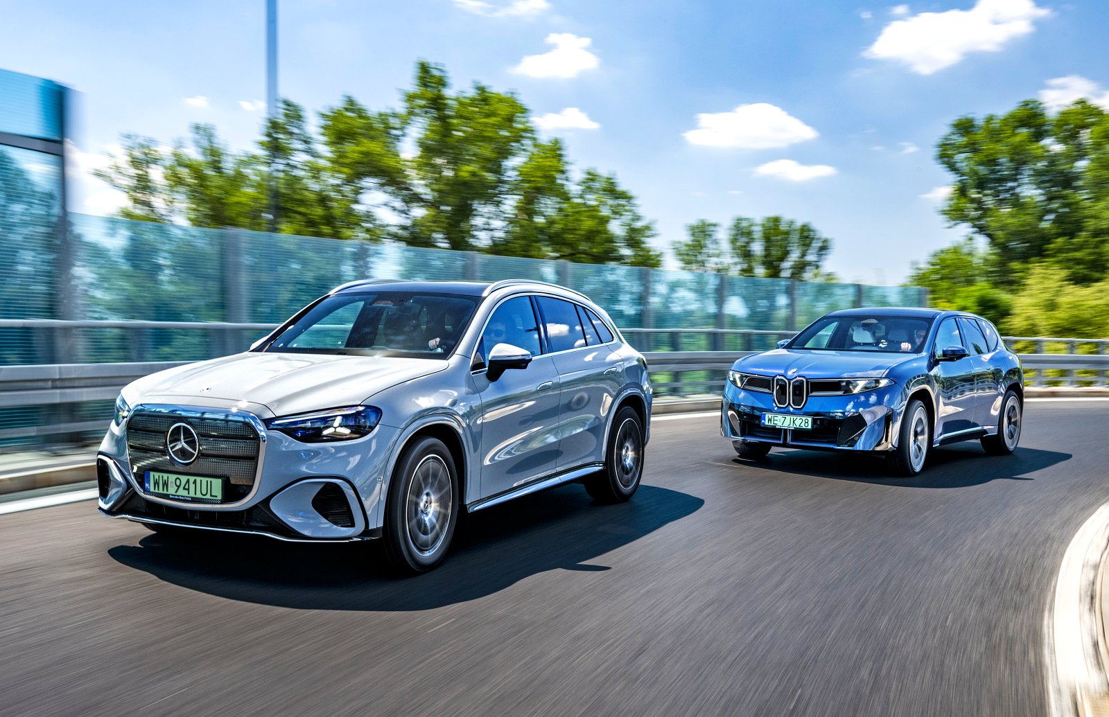 BMW iX3 kontra Mercedes GLC 2026 test porównanie przody 02