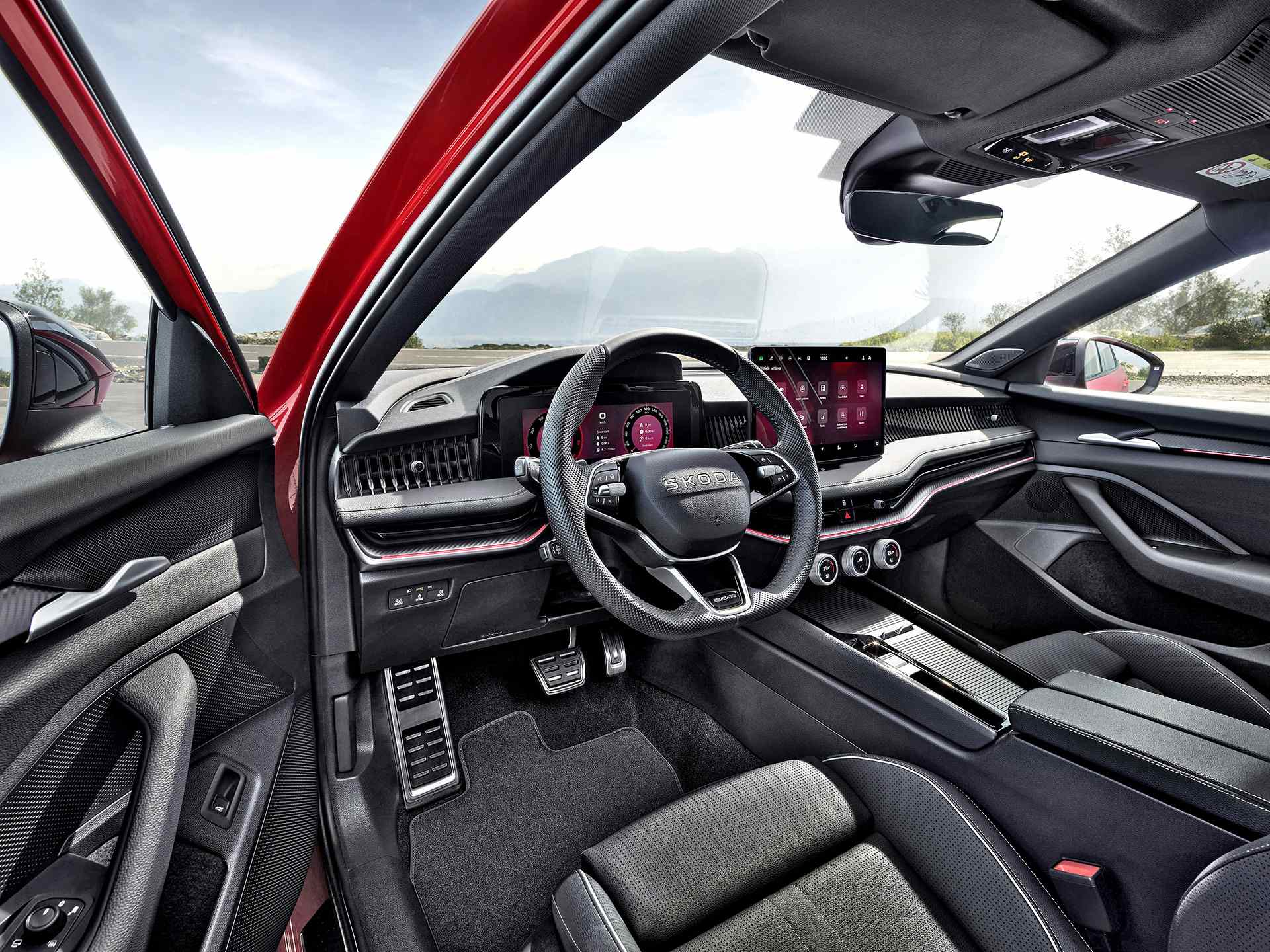 Wnętrze Škody Superb Sportline z cyfrowym kokpitem.