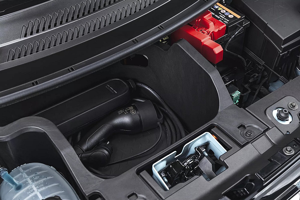 Nowa Dacia Spring (27)