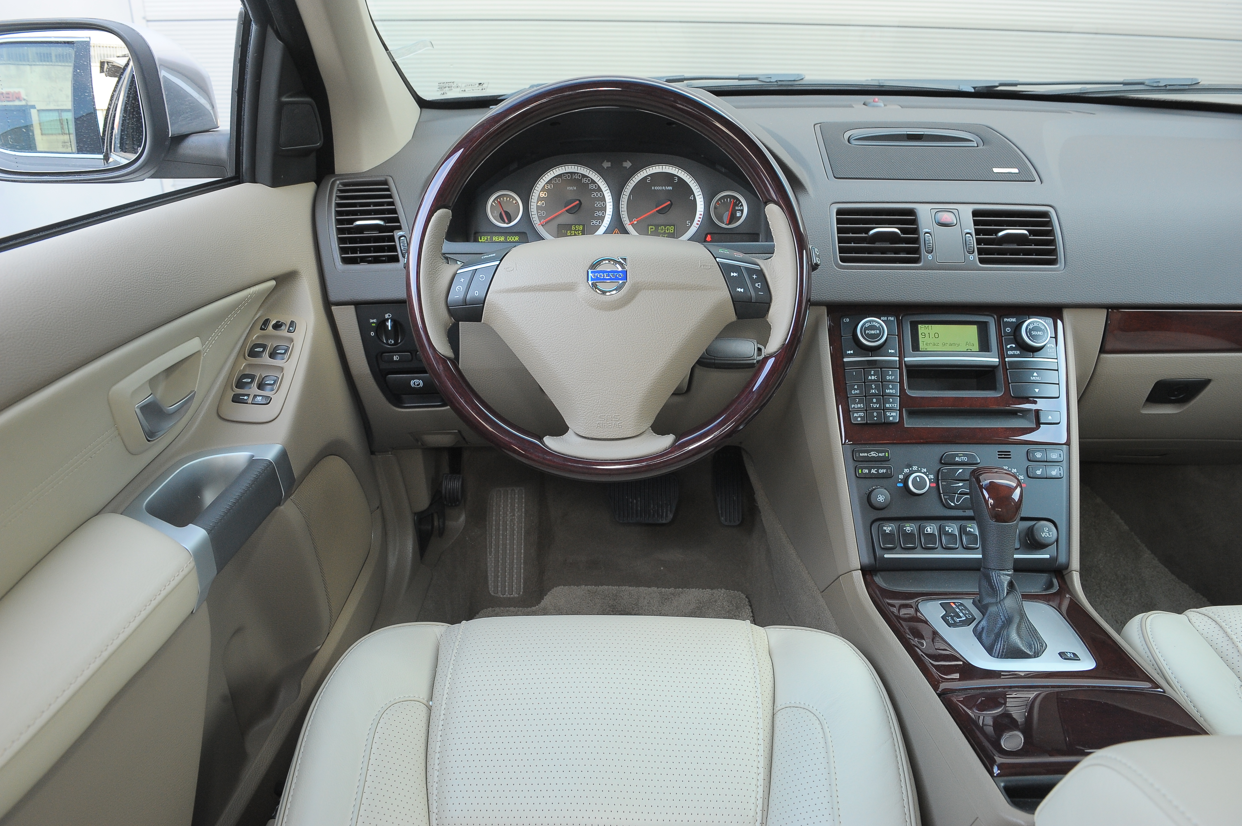 Volvo XC90 wnętrze