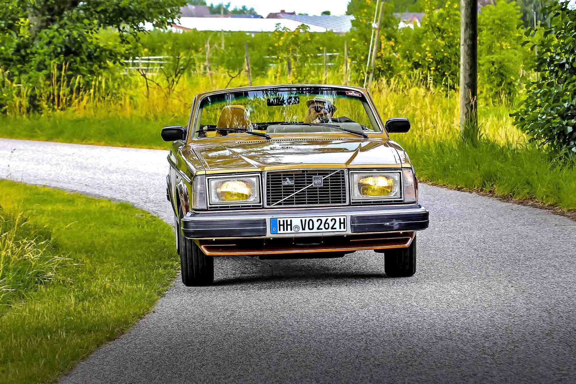 Volvo 262 C Solaire widziane z przodu