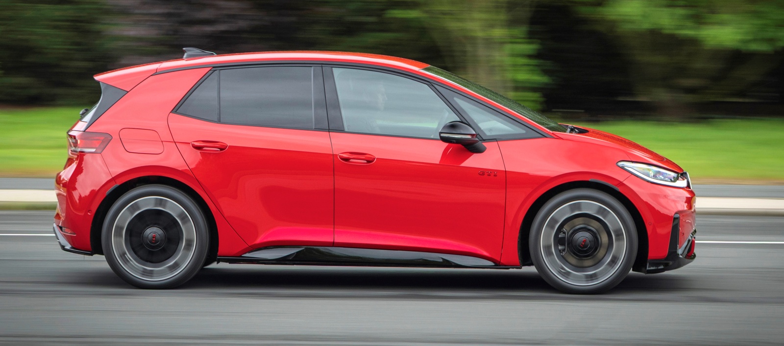 volkswagen-id3-gti-bok