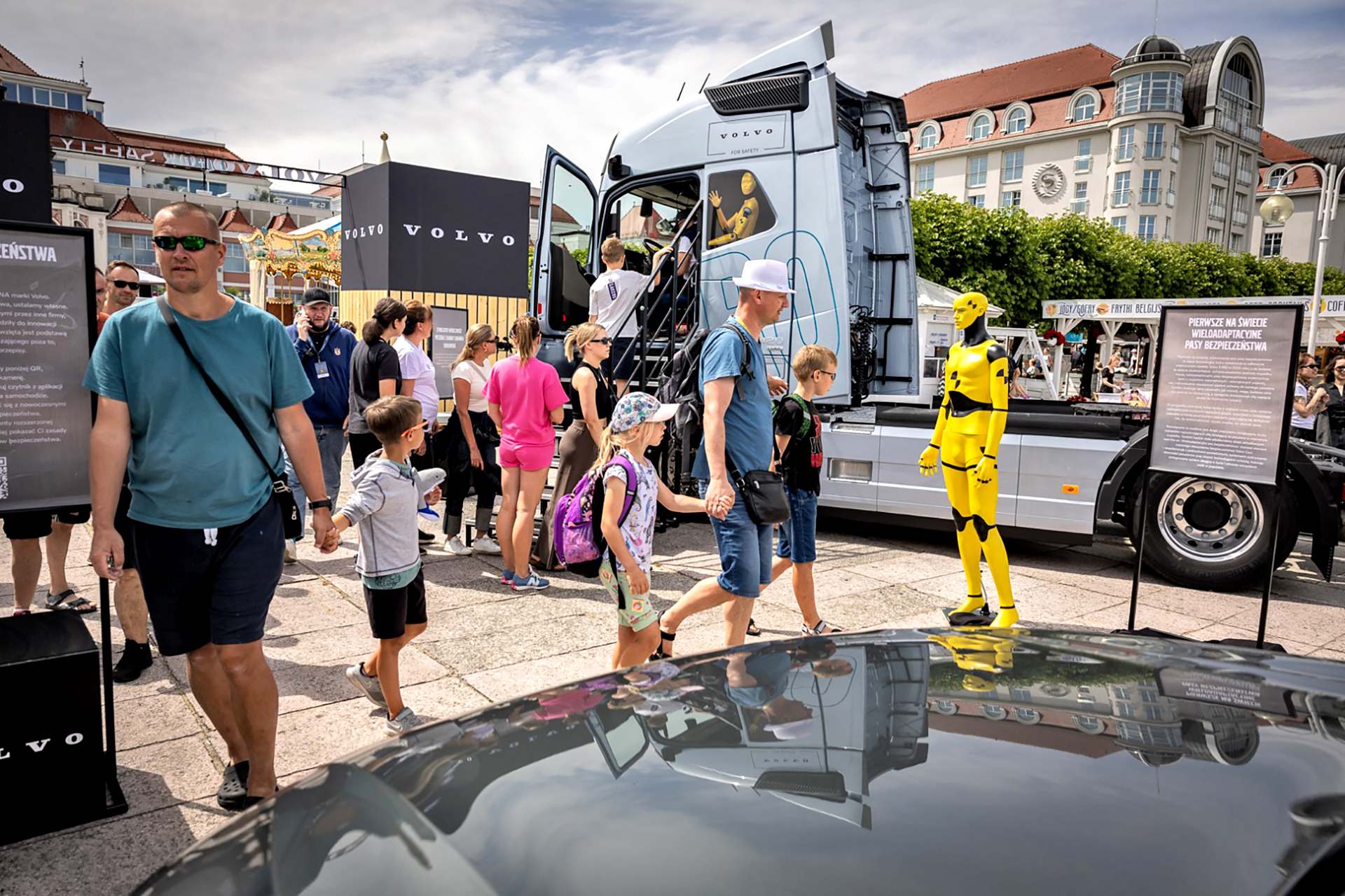 Strefa z ciężarówką podczas wydarzenia Volvo for Safety.