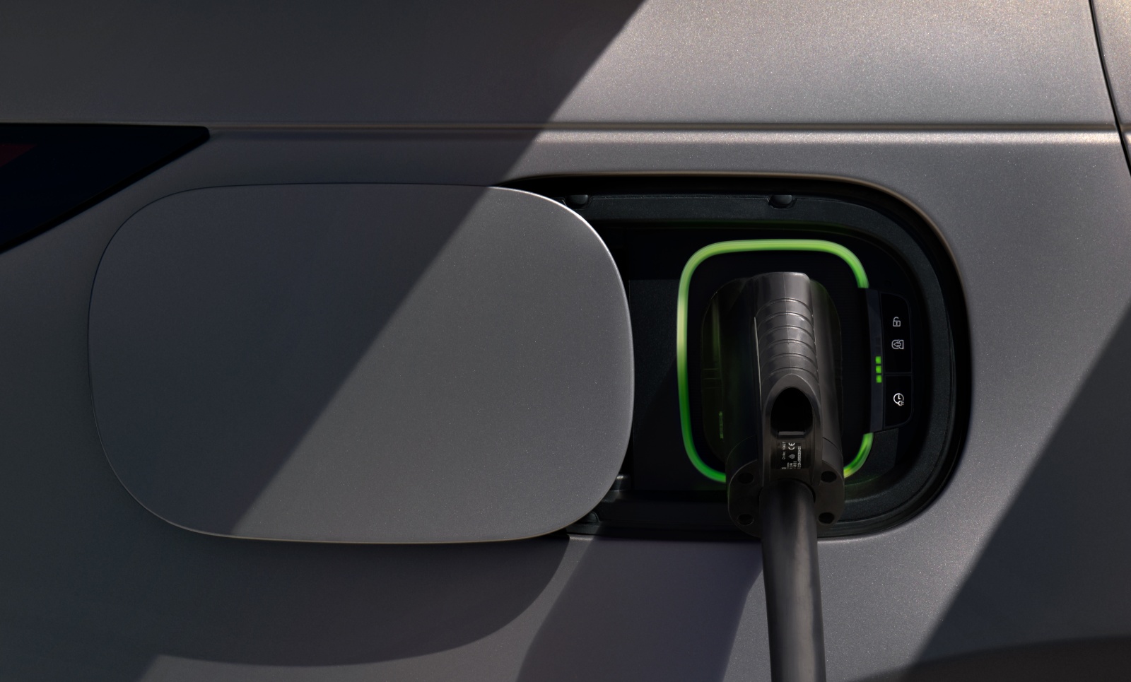 Range-Rover-Sport-Electric-gniazdo-ladowania