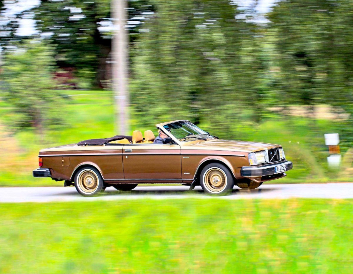 Volvo 262 C Solaire – szwedzki kabriolet z Kalifornii. Powstało tylko kilka egzemplarzy