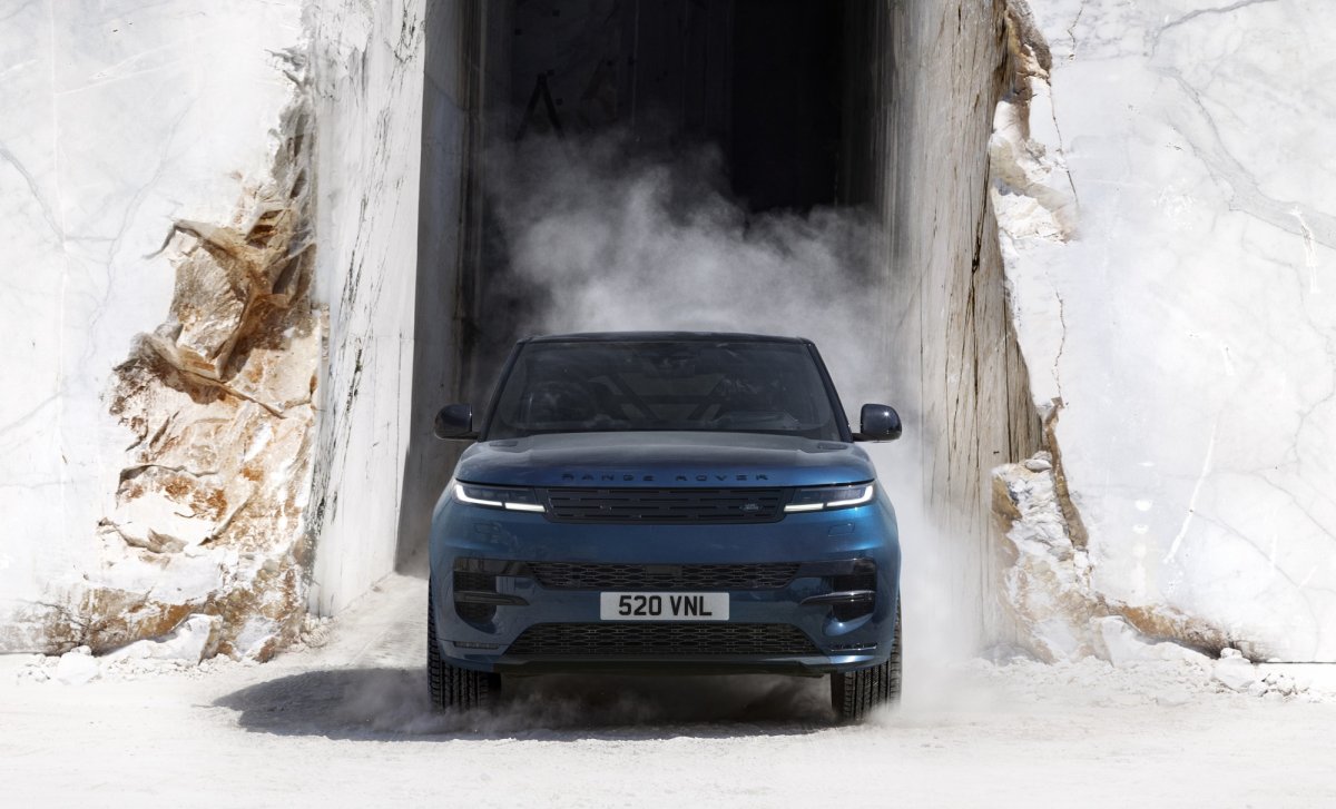 Range Rover Sport debiutuje w wersji elektrycznej i ma już polskie ceny