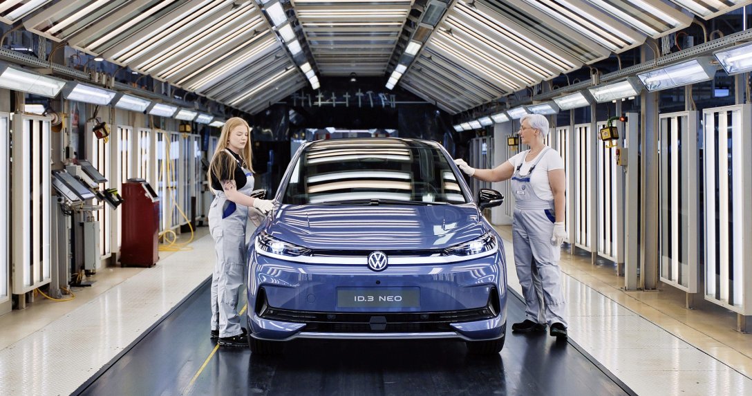 Wielkie zmiany w Grupie Volkswagen zatwierdzone. Z oferty ma zniknąć połowa modeli. Co dalej z Seatem?