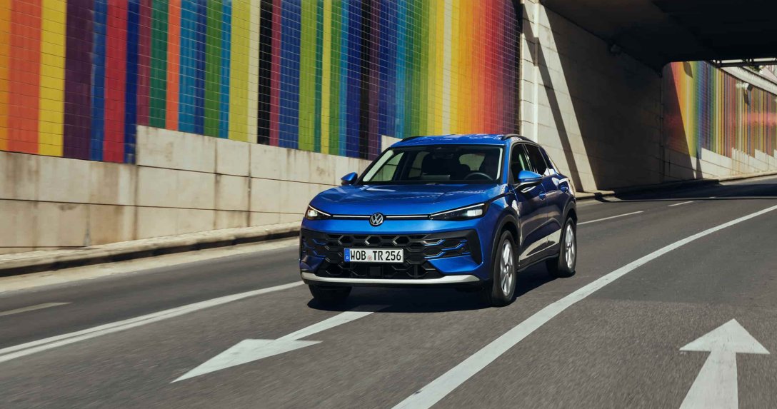 Volkwagen T-Roc – przód w ruchu