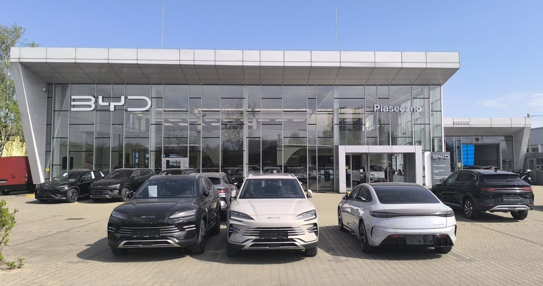 salon samochodowy marki BYD
