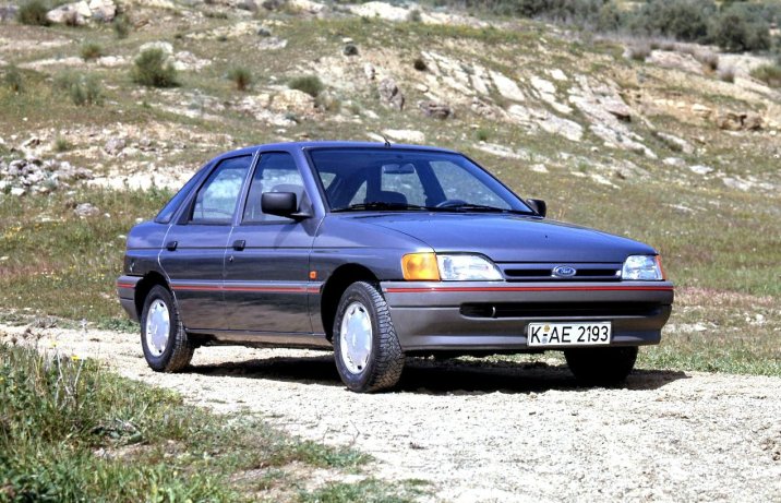 Ford Escort Mk V CLX – następca Escorta Mk IV.